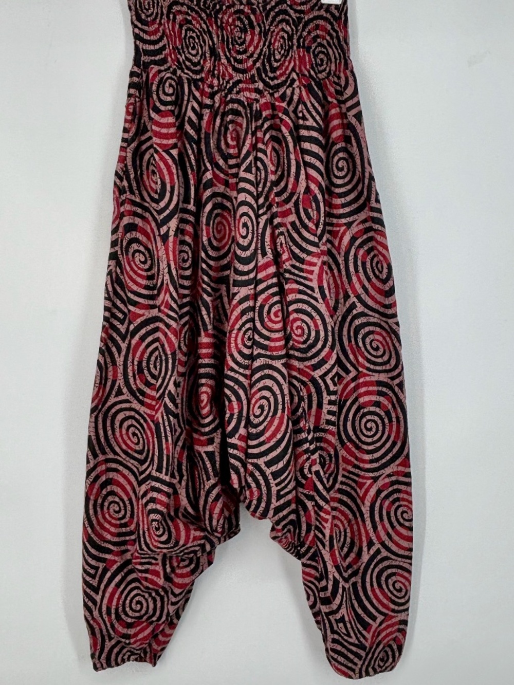 Sarjana Mens One Size Pull-On Harem Yoga Pants Purple Red Black Geometric Cotton